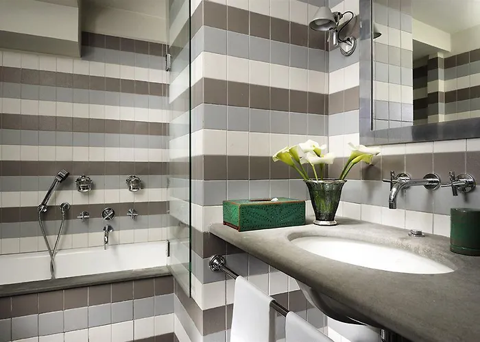 西斯廷娜卡萨赫贝拉特酒店 4*