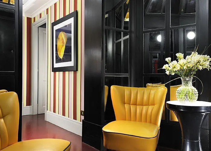 西斯廷娜卡萨赫贝拉特酒店 招待所