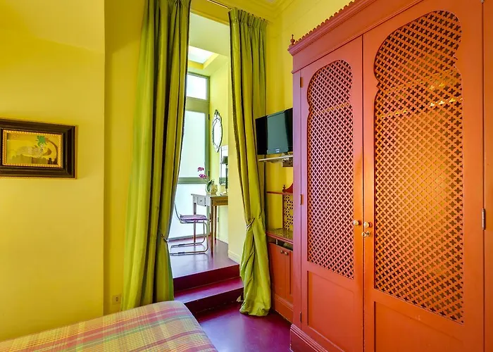 西斯廷娜卡萨赫贝拉特酒店 招待所 4*